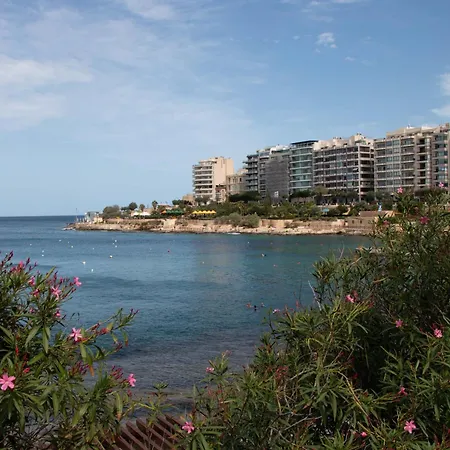 Thirtynine Homey 1-bed In Apartment Sliema
