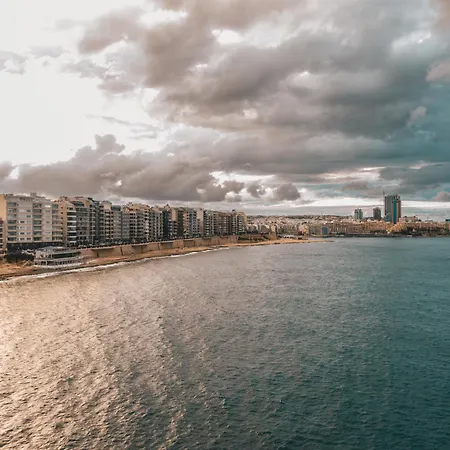 Thirtynine Homey 1-bed In Apartment Sliema