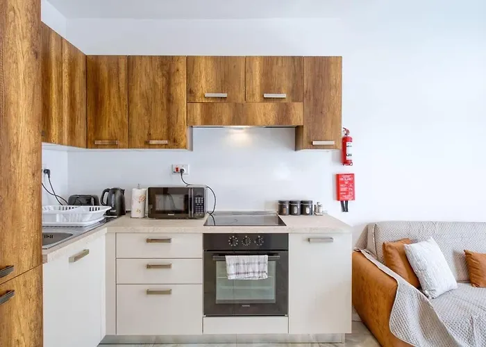 Thirtynine Homey 1-bed In * 슬리에마