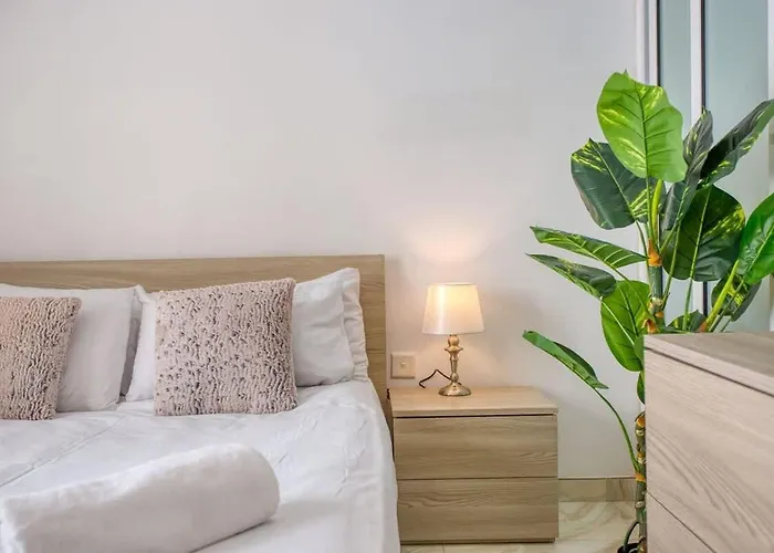 Thirtynine Homey 1-bed In 슬리에마