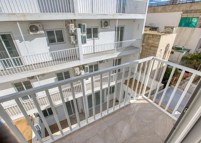 Thirtynine Homey 1-bed In * Sliema